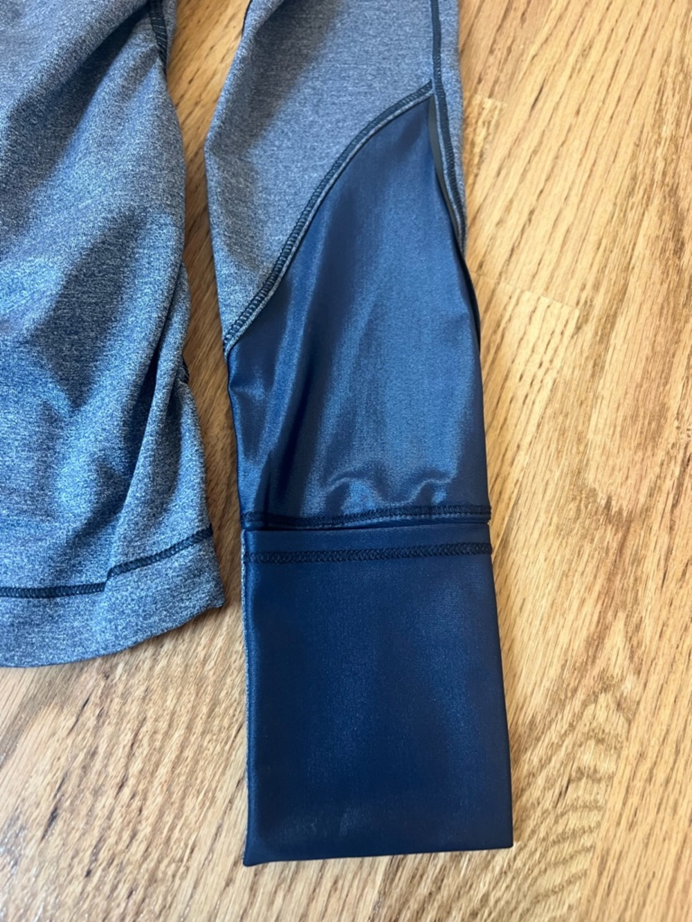 Lululemon Kriss Cross 1/2 Zip - Heathered Inkwell - Picture 7 of 7